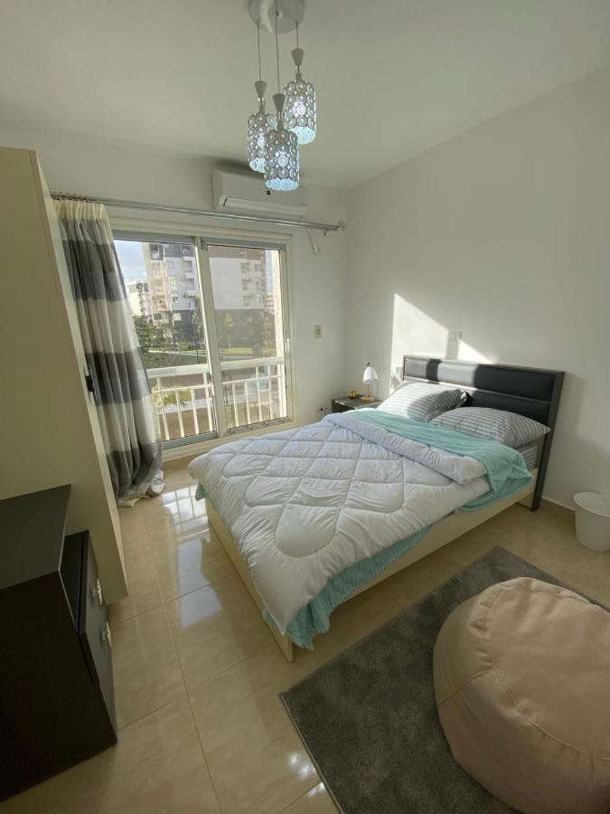 Madinaty Well-Furnished 3- Bedroom Apartment - شقة فندقيه للايجار مدينتي Madinat ash Shuruq Kültér fotó