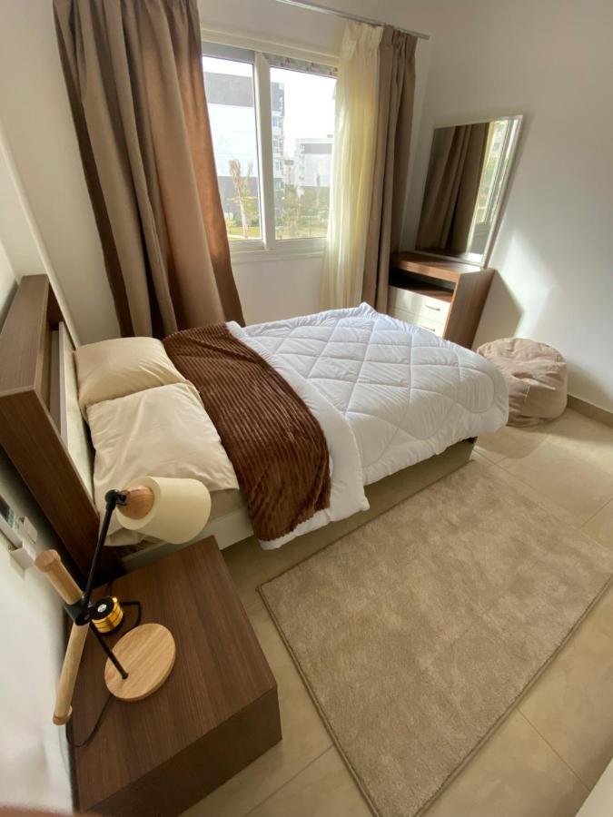 Madinaty Well-Furnished 3- Bedroom Apartment - شقة فندقيه للايجار مدينتي Madinat ash Shuruq Kültér fotó