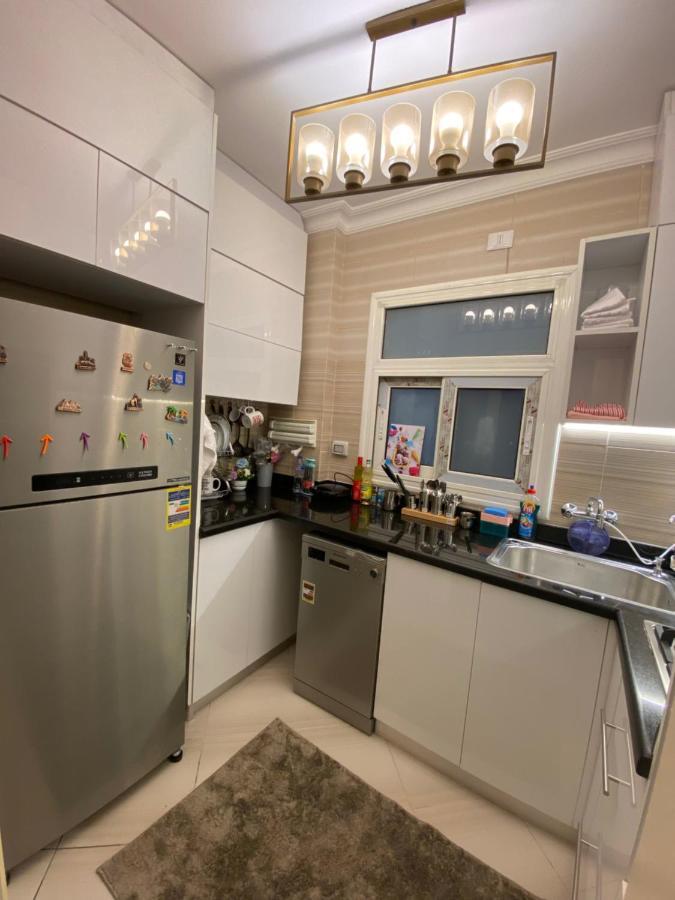 Madinaty Well-Furnished 3- Bedroom Apartment - شقة فندقيه للايجار مدينتي Madinat ash Shuruq Kültér fotó