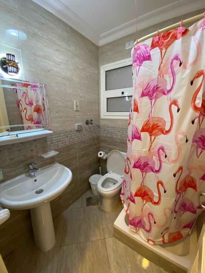 Madinaty Well-Furnished 3- Bedroom Apartment - شقة فندقيه للايجار مدينتي Madinat ash Shuruq Kültér fotó